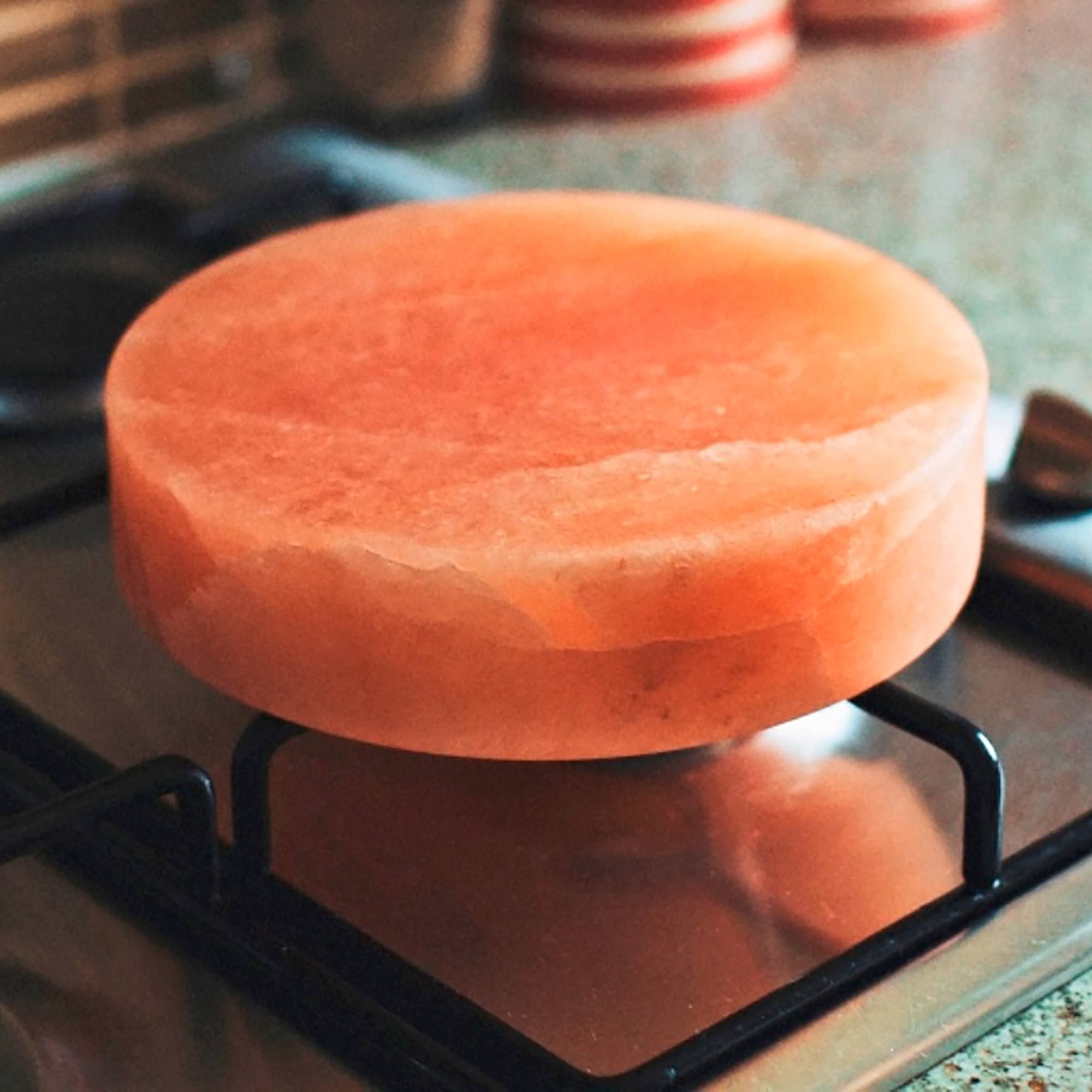 The Himalayan Salt Circle: Searing & Serving Block (20cm)